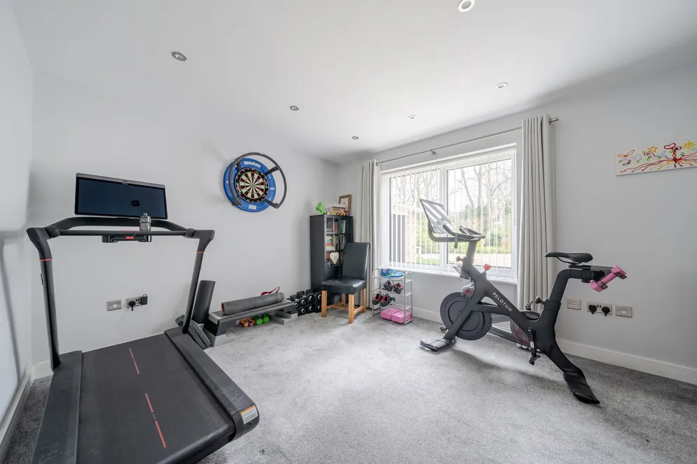 Thornbury Hill, Alveston, BS35 photo 16