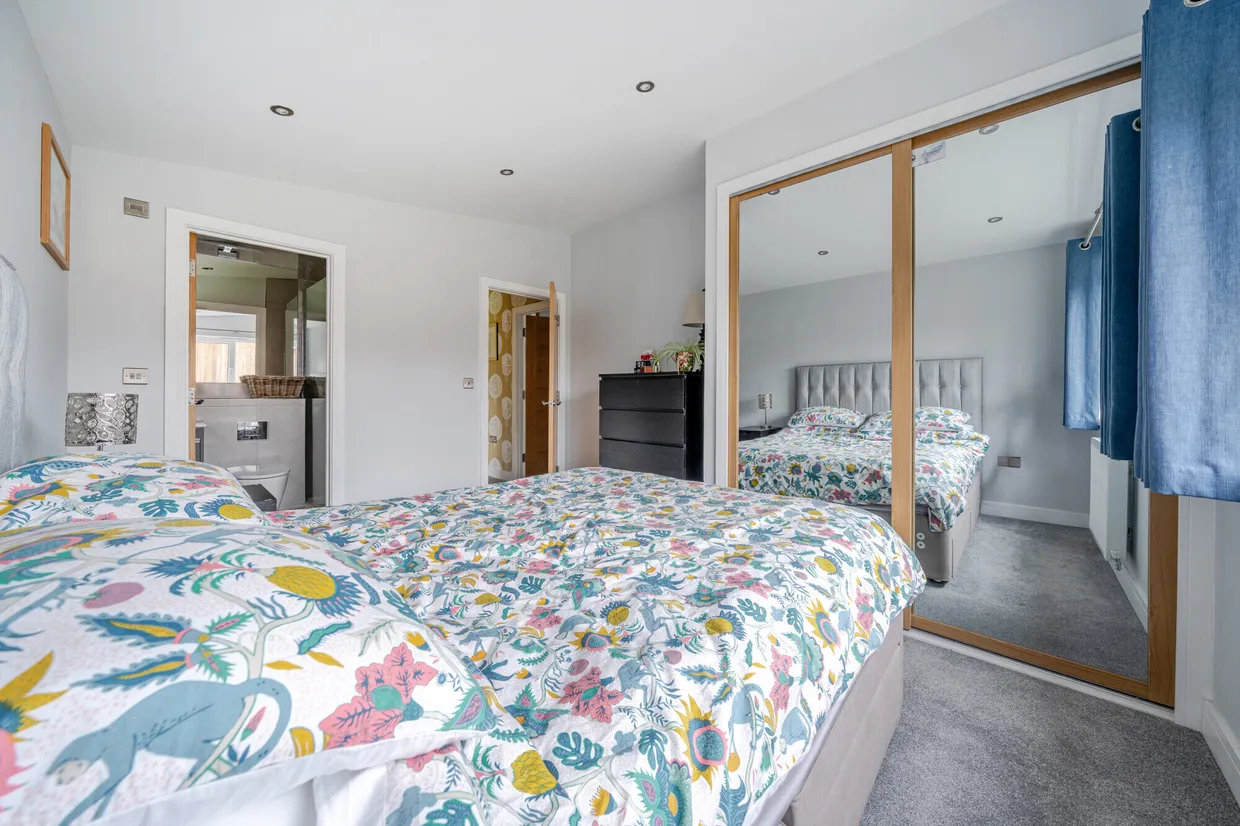 Thornbury Hill, Alveston, BS35 photo 18