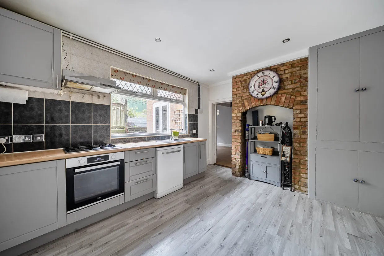 Springfield Avenue, London, N10 photo 2