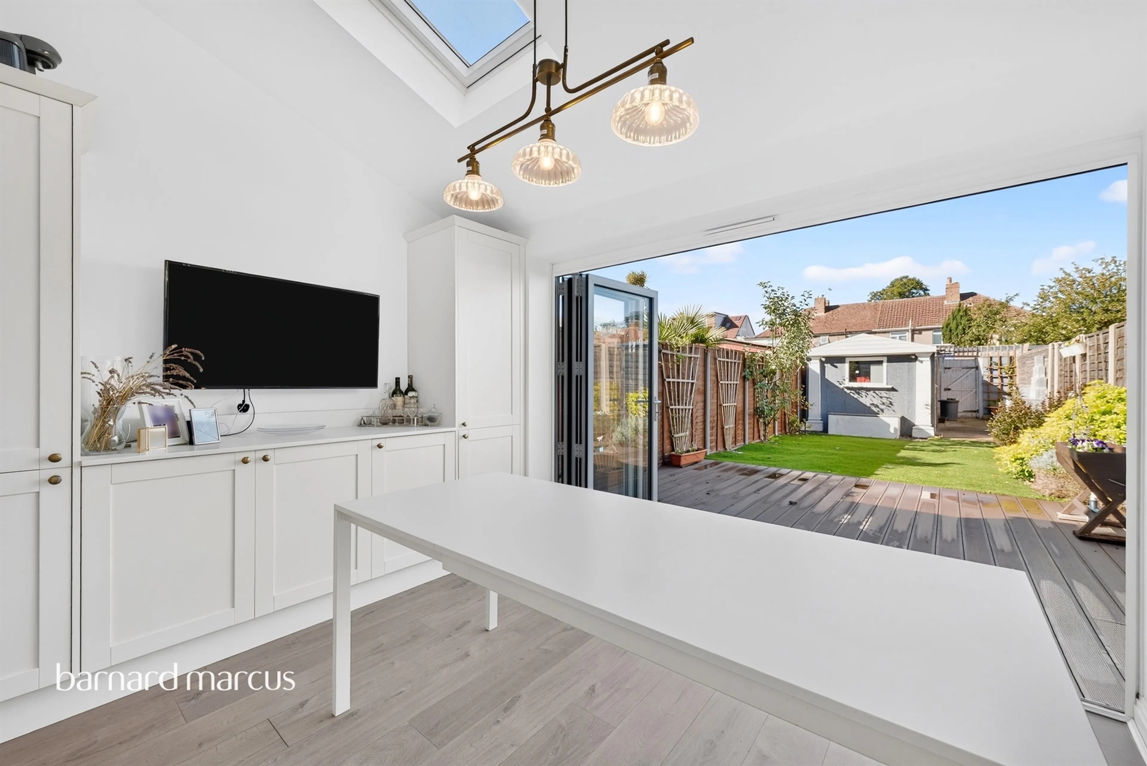 Property at Cravan Avenue, Feltham