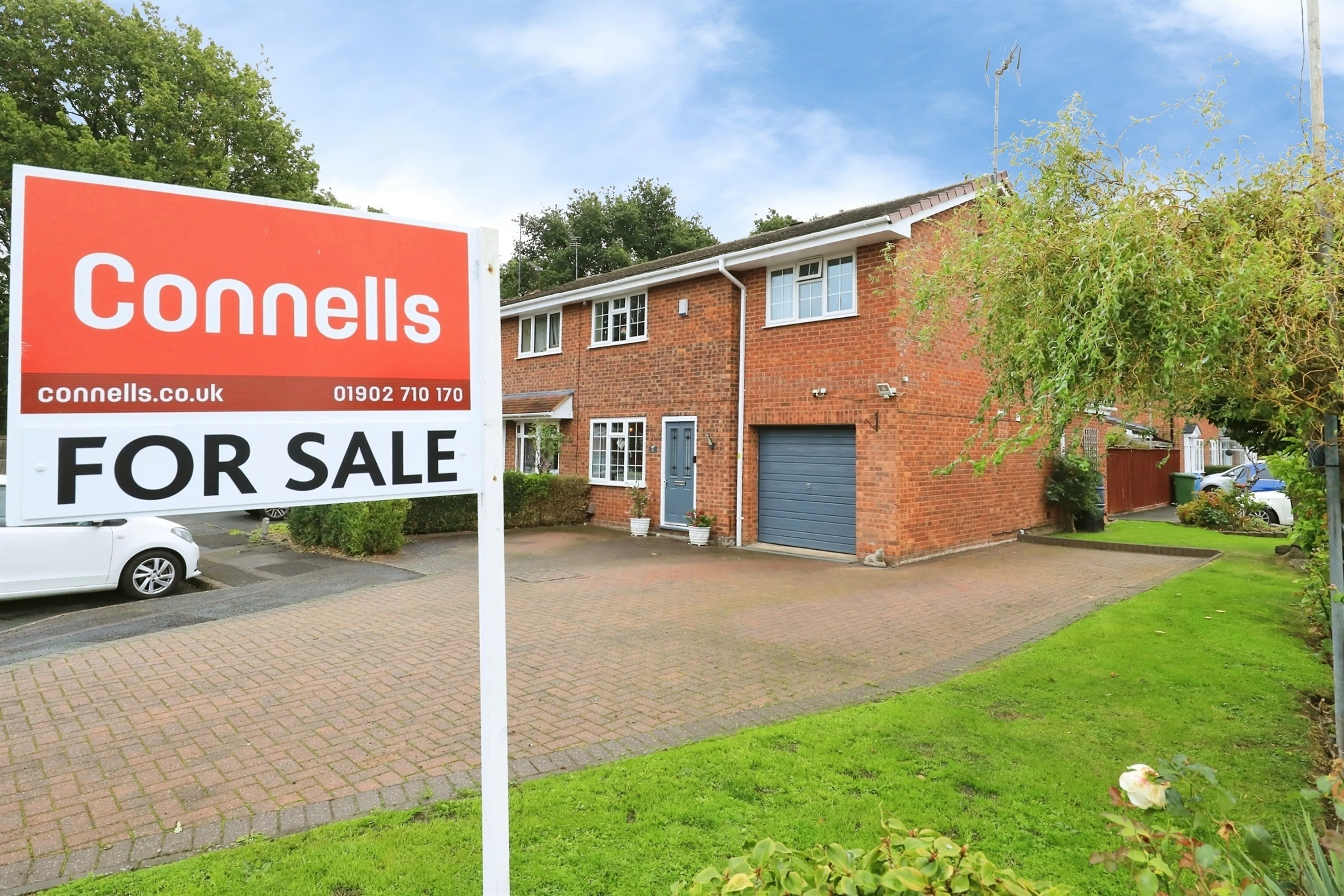 Property at Mere Oak Road, Perton, Wolverhampton