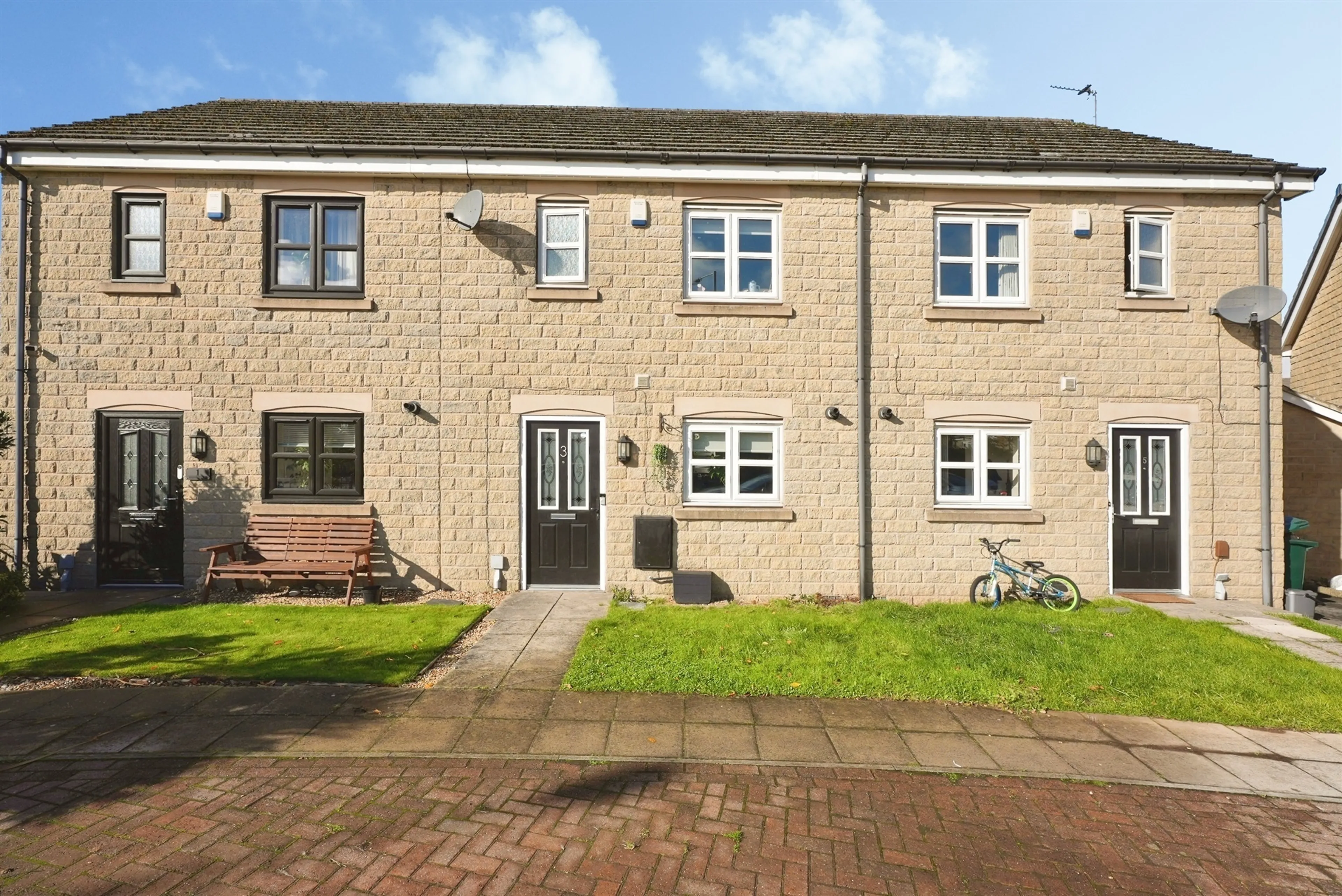 Property at Spinners Gate, Laisterdyke, Bradford