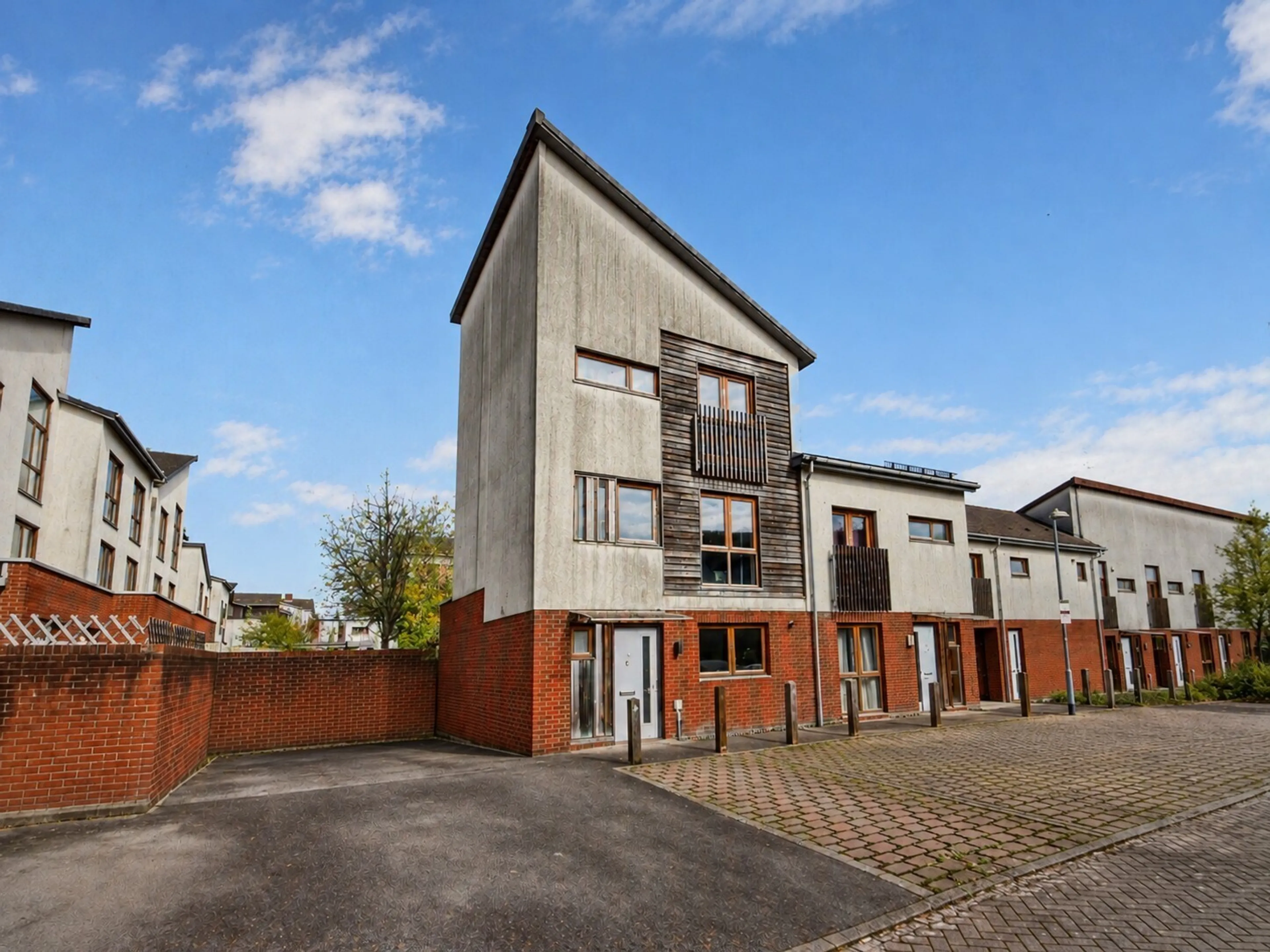 Property photo 0