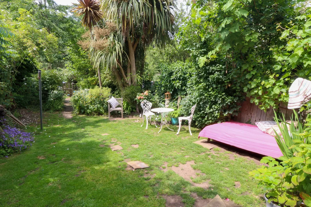 https://mr0.homeflow-assets.co.uk/files/photo/image/48611/1770/_x_/a1ec9fe5d42c5ed9b8344f271b6b20e6.jpg