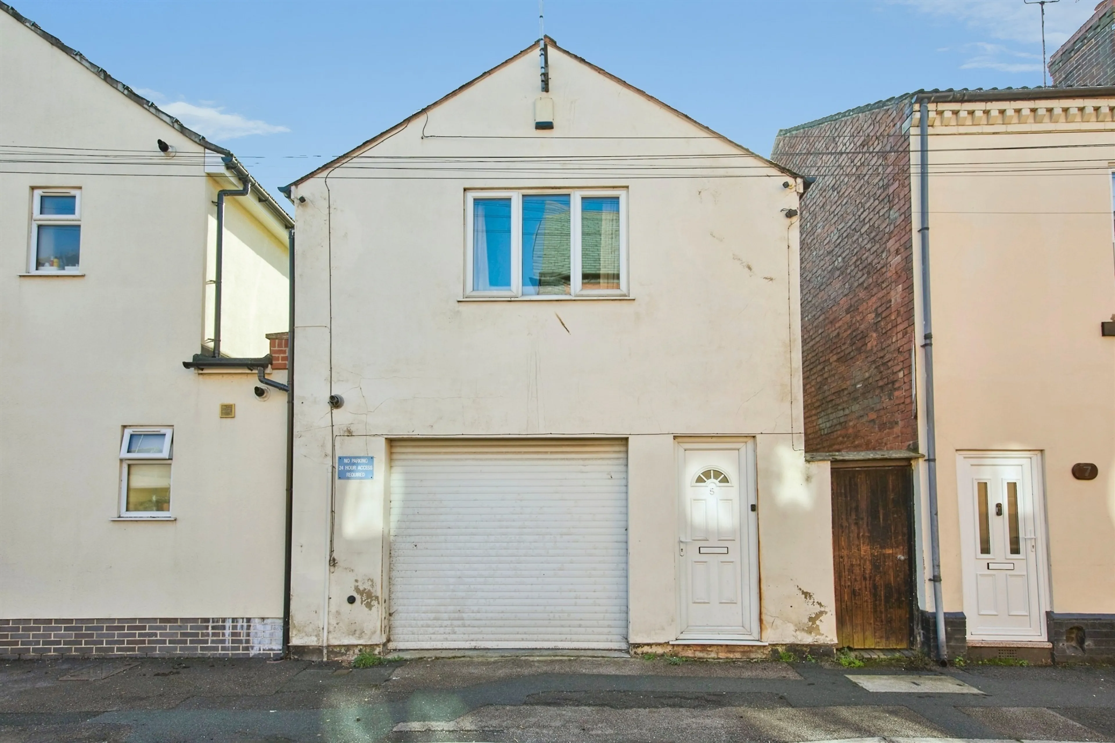 Property photo 0