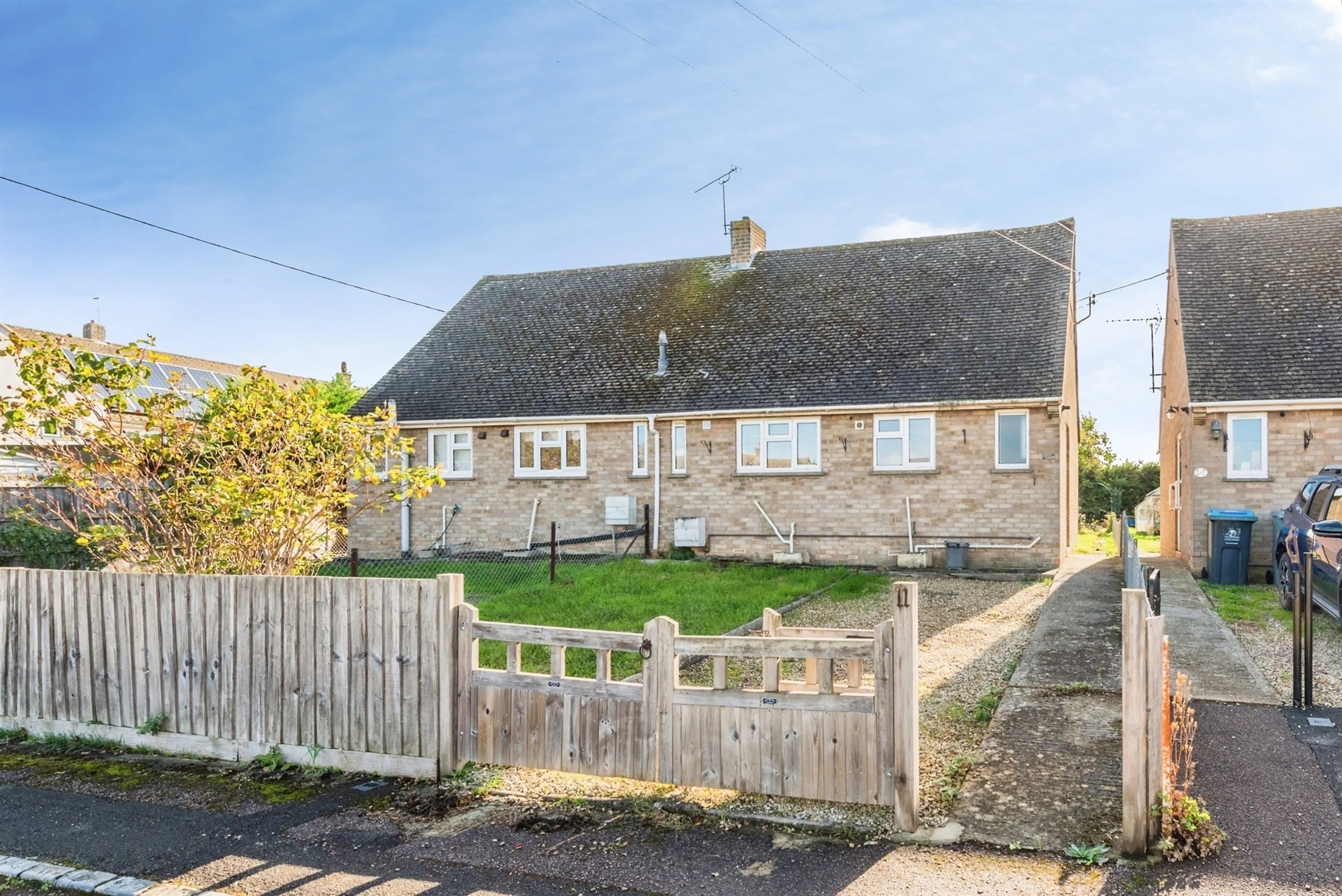 Property at Foxwood Close, Aston, Bampton