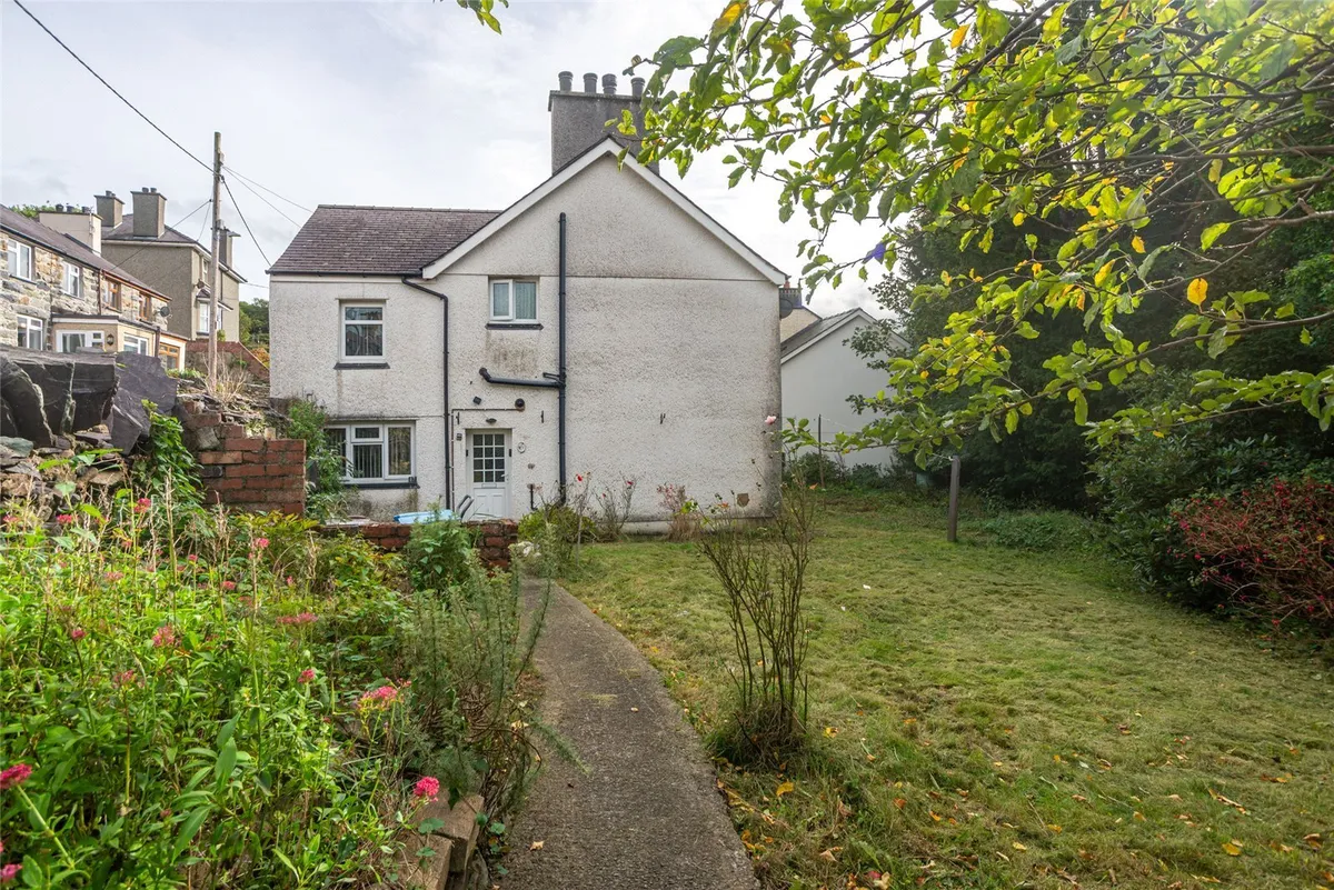 Pantglas Road, Bethesda, Bangor, Gwynedd, LL57