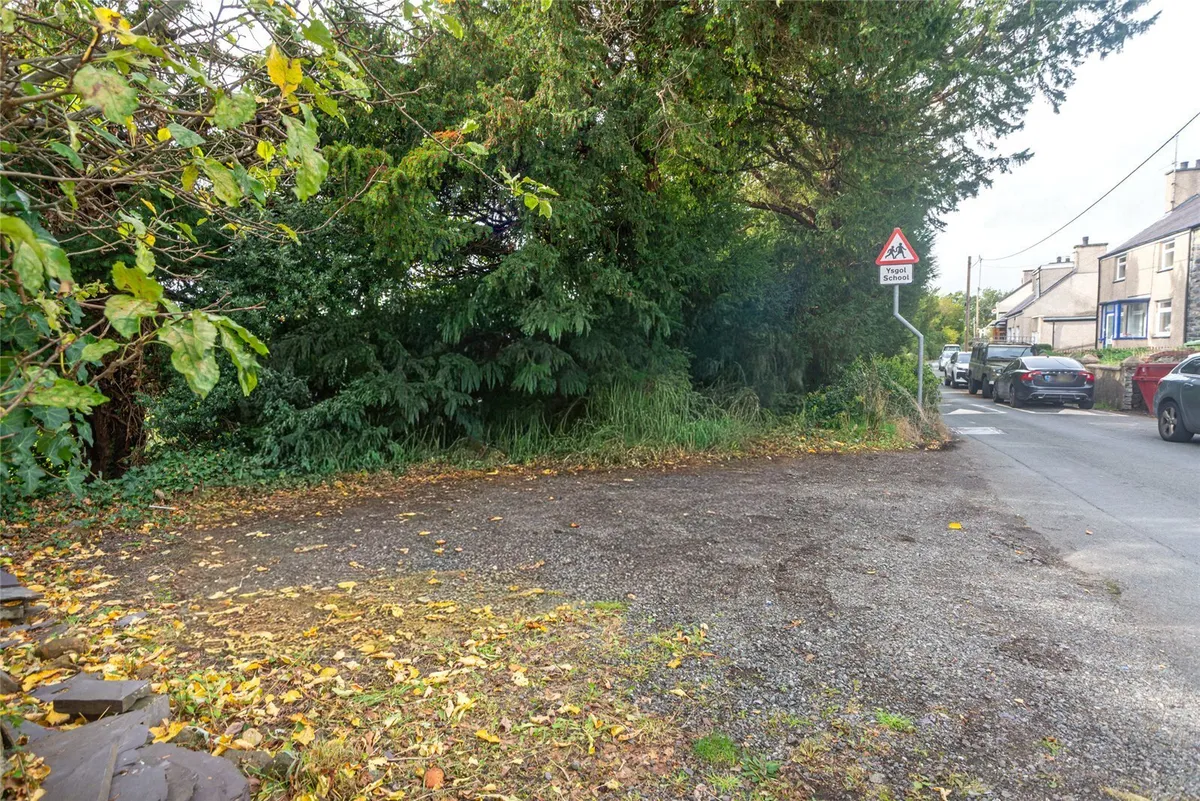 Pantglas Road, Bethesda, Bangor, Gwynedd, LL57