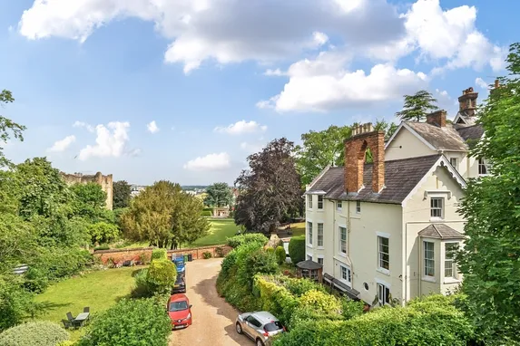 Castle Hill Guildford GU1