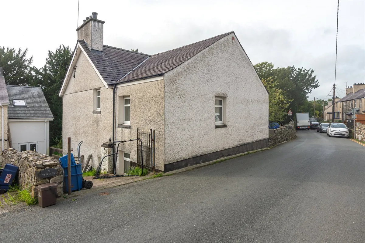 Pantglas Road, Bethesda, Bangor, Gwynedd, LL57