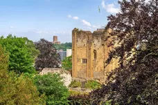 Castle Hill Guildford GU1 photo 4