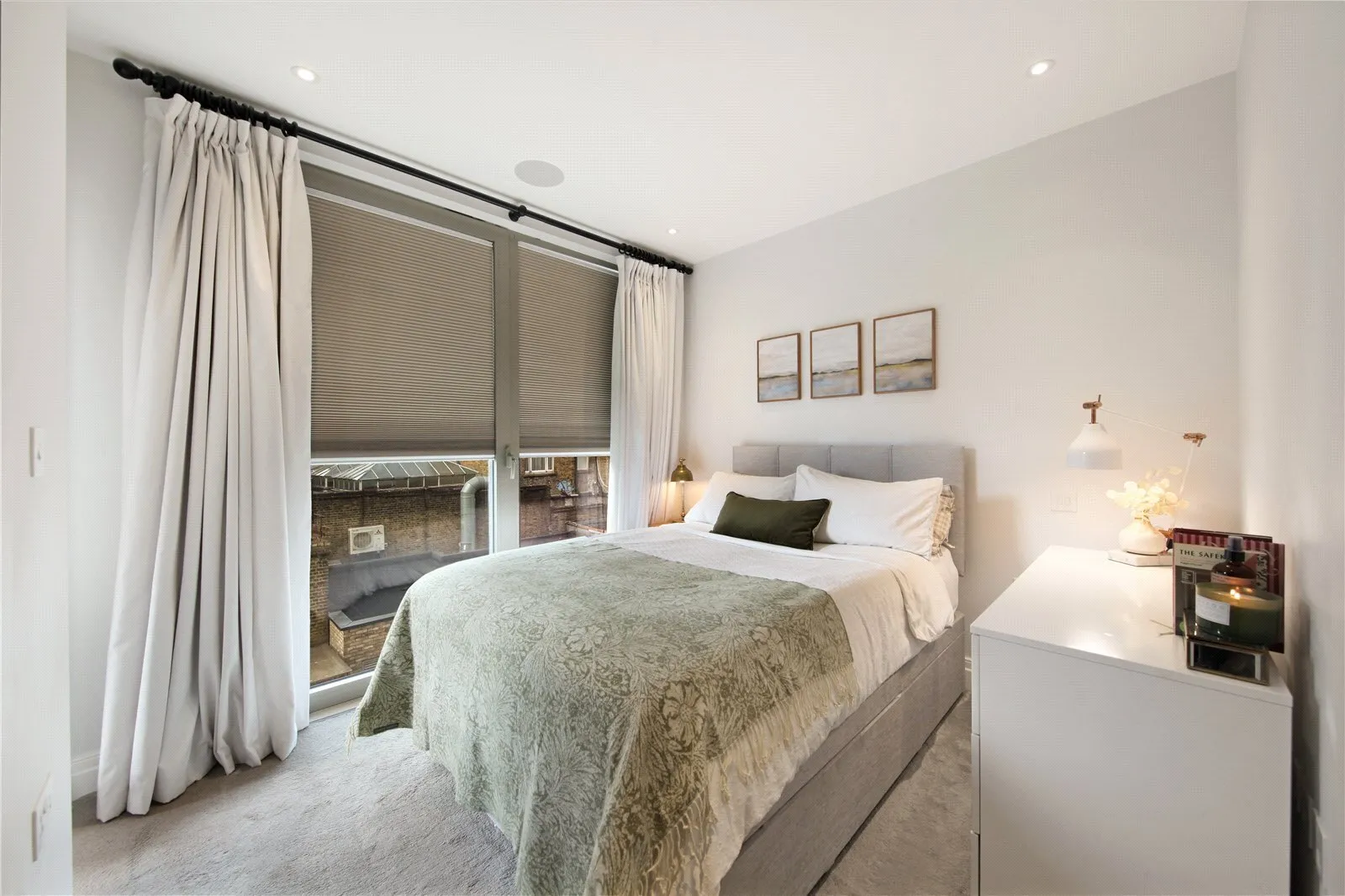 Espalier Gardens, Kilburn, London, NW6