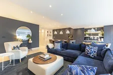 Caldecote Gardens, Bushey, WD23 photo 2