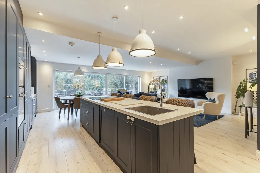 Caldecote Gardens, Bushey, WD23 photo 4