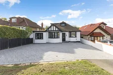 Caldecote Gardens, Bushey, WD23 photo 15