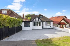 Caldecote Gardens, Bushey, WD23 photo 22