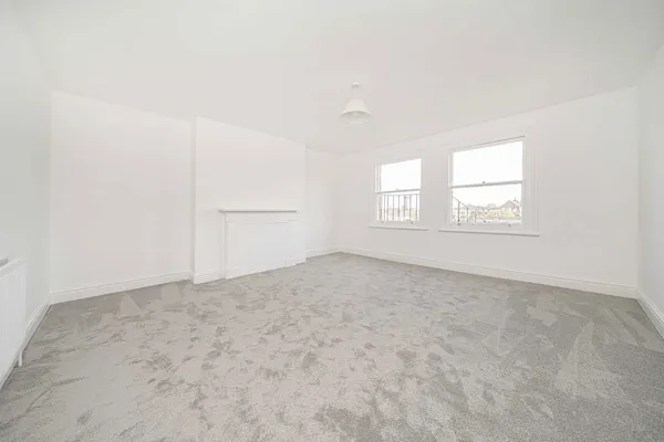 Church Grove, Kingston Upon Thames, KT1 photo 3