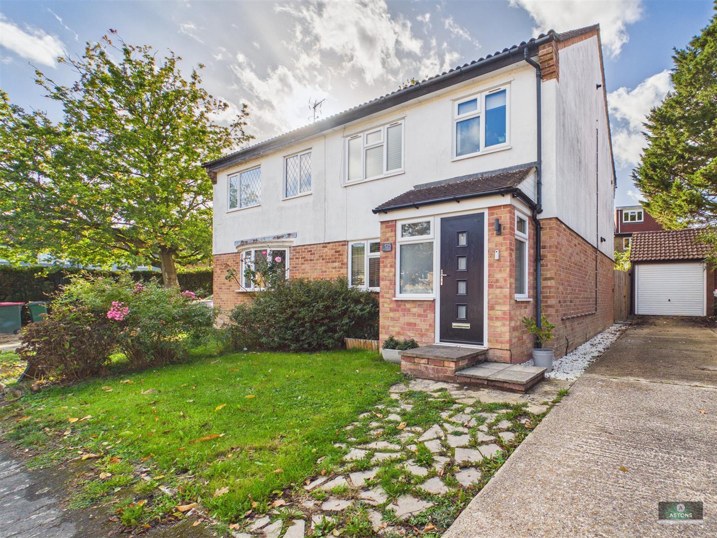 Heathfield, Pound Hill Image 1