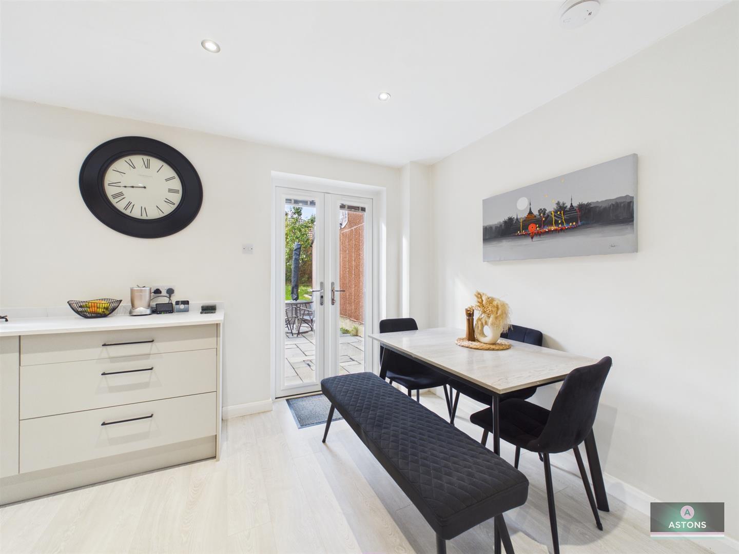 Heathfield, Pound Hill Image 11