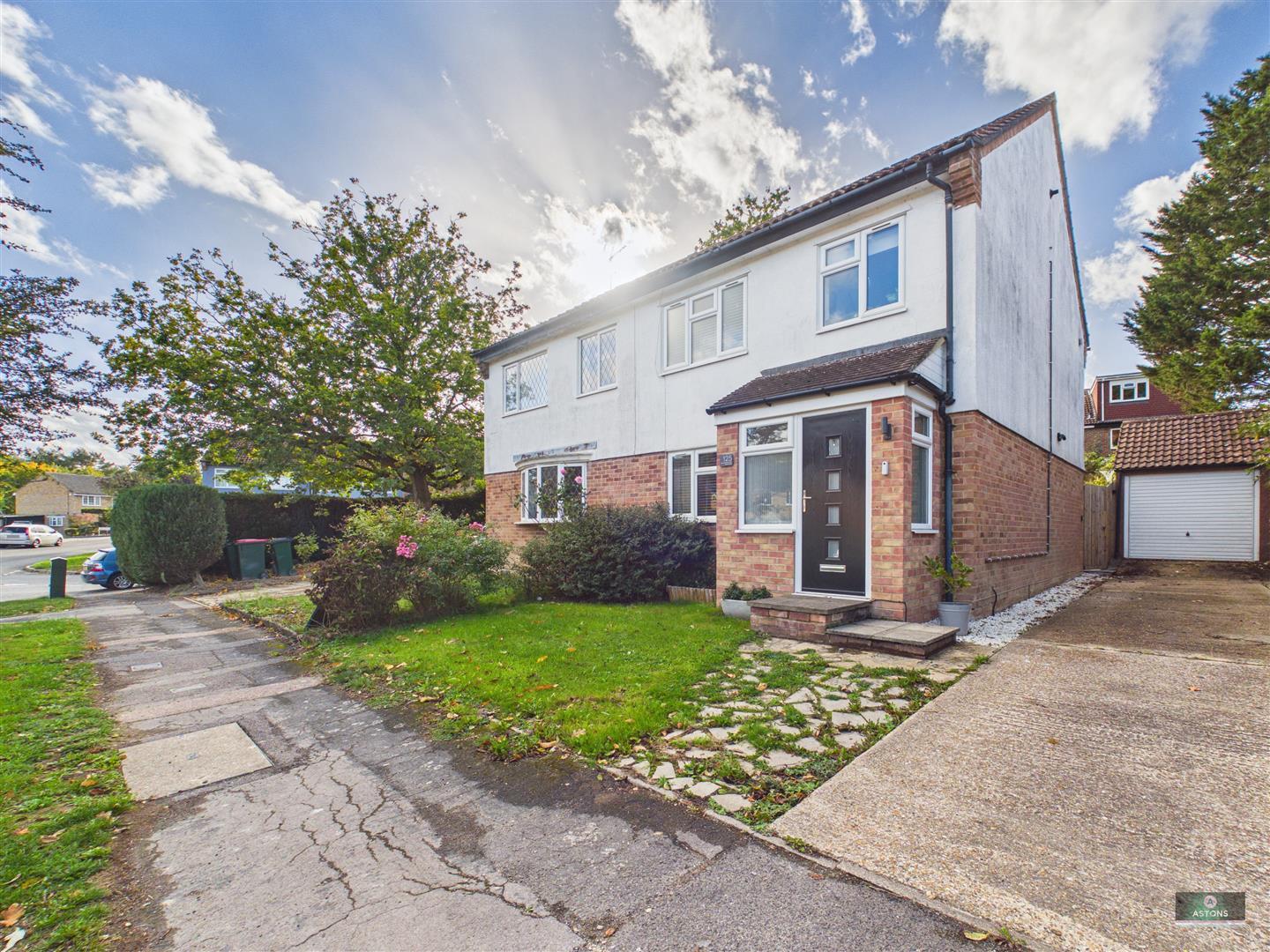 Heathfield, Pound Hill Image 15