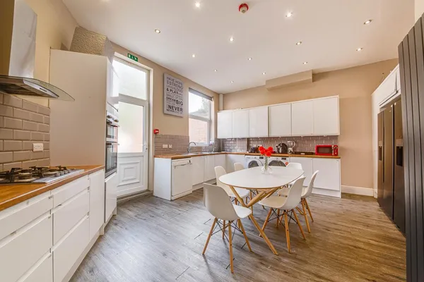 ** £180pppw ** Burns Street NG7