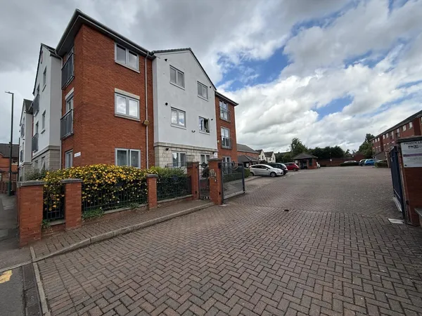 Highland Court, Nottingham, NG5 1GR