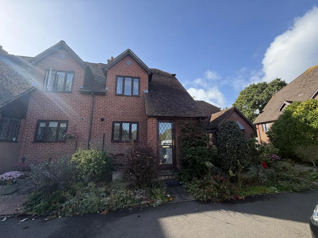 https://mr0.homeflow-assets.co.uk/files/photo/image/48612/7374/_x_/GCbPcSnou0mL8poIZ1ETyw.jpg
