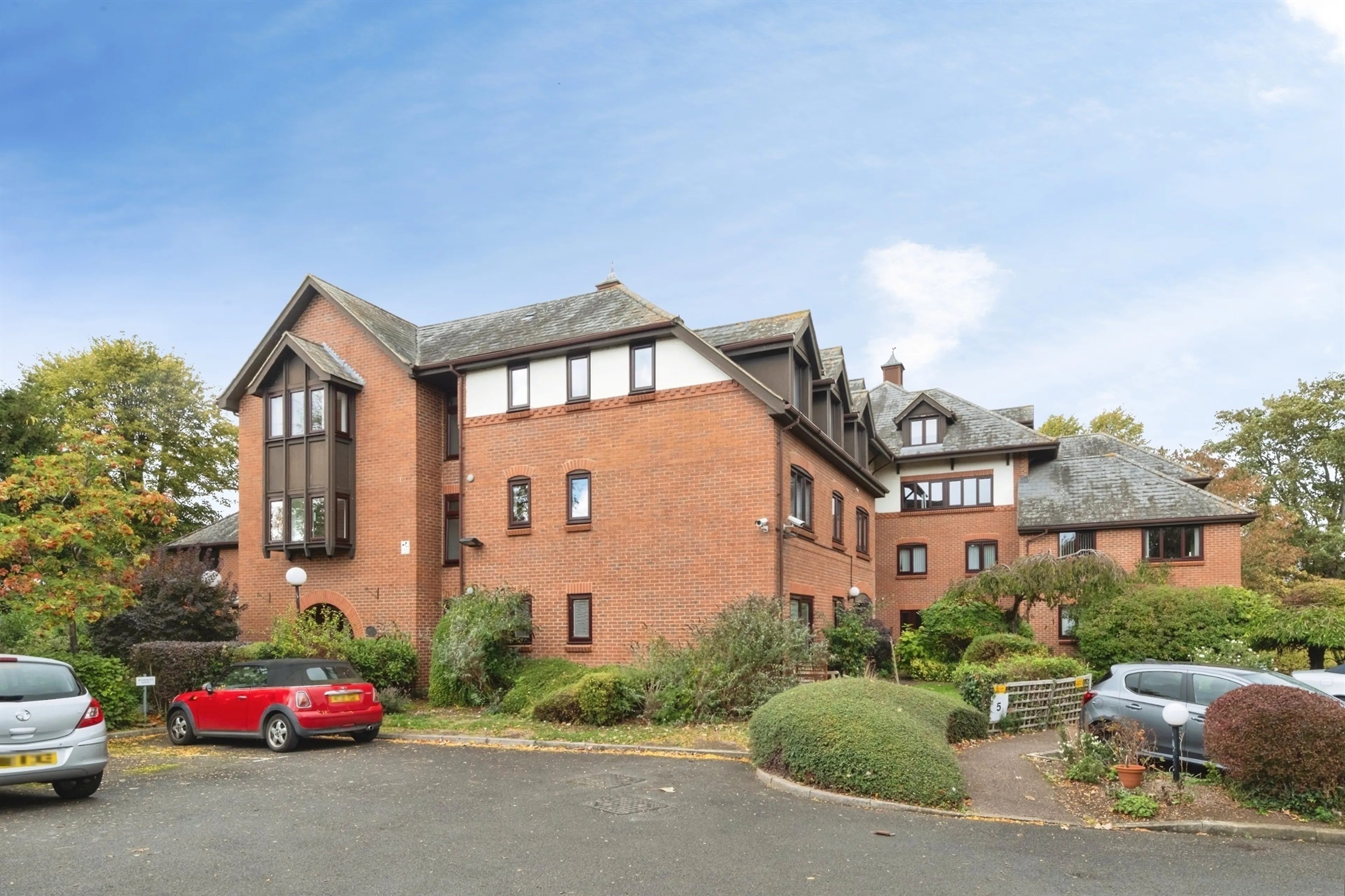 Property at Lawnsmead Gardens, Newport Pagnell