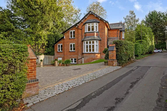 Kenley Lane, Kenley, CR8