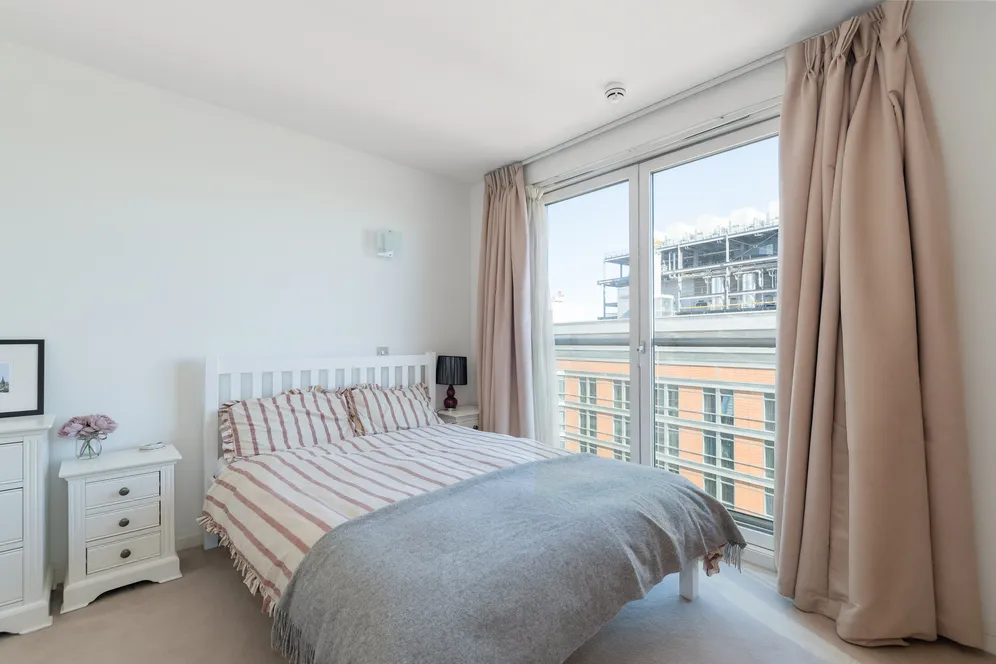Fairmont Avenue, London, E14 photo 7