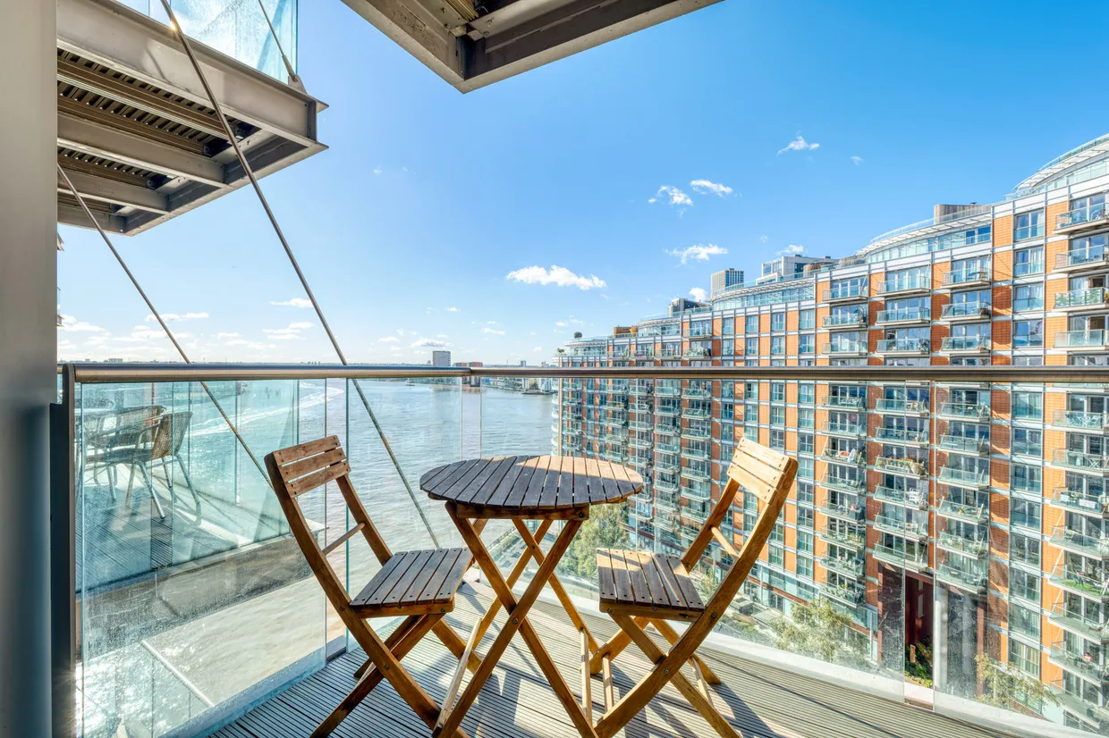 Fairmont Avenue, London, E14 photo 14