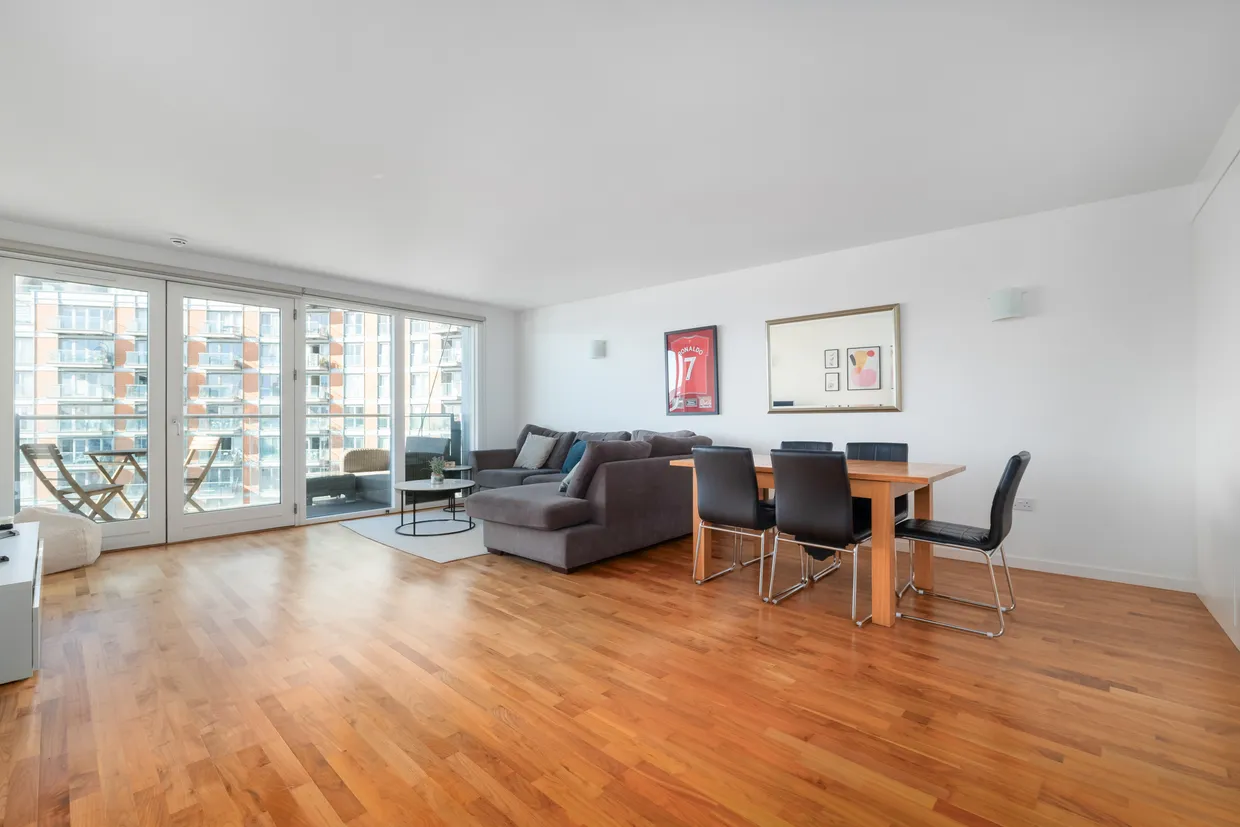 Fairmont Avenue, London, E14 photo 15