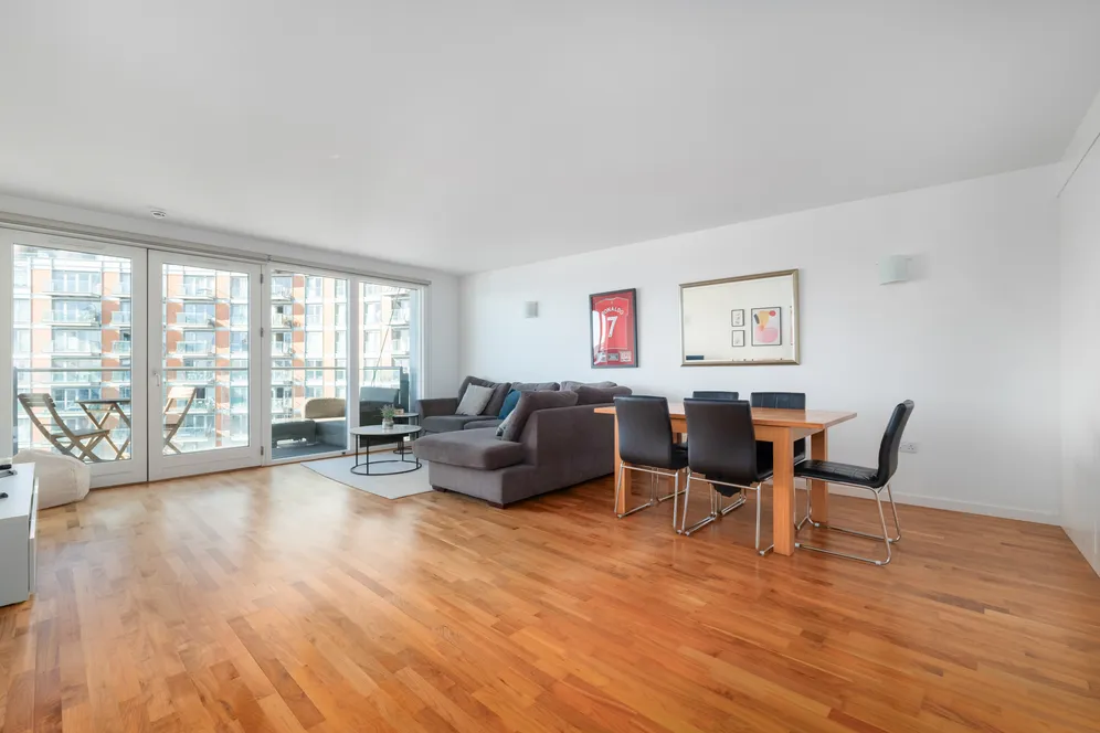 Fairmont Avenue, London, E14 photo 15