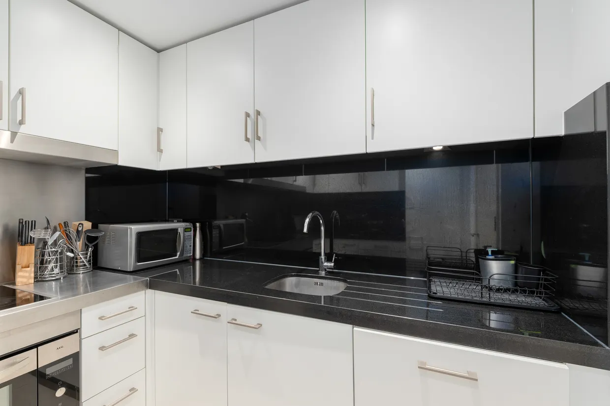 Fairmont Avenue, London, E14 photo 20