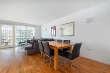 Fairmont Avenue, London, E14 photo 28