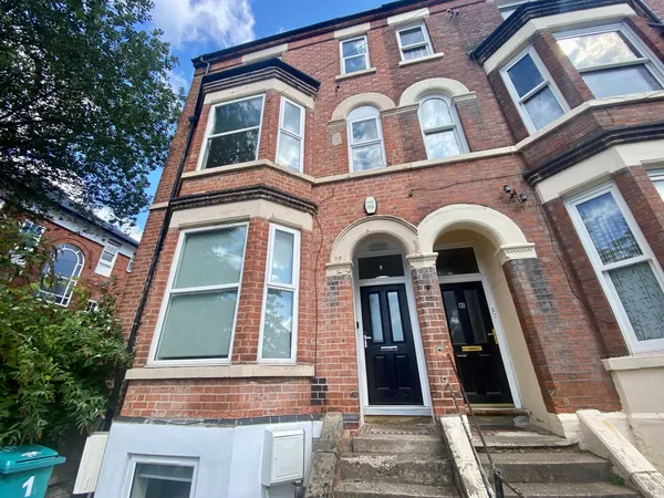 £170 pppw ** Larkdale Street