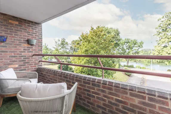 Portsmouth Road, Kingston Upon Thames, KT1