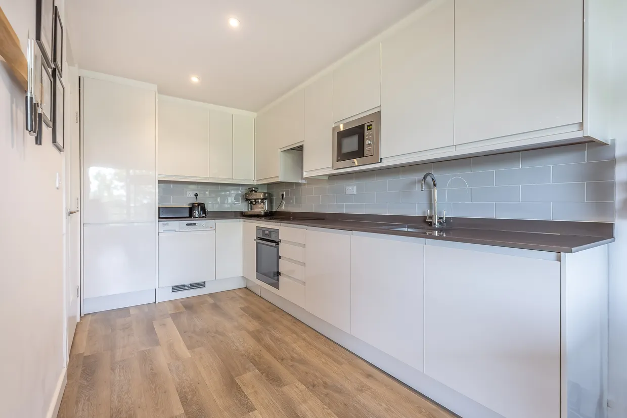 Portsmouth Road, Kingston Upon Thames, KT1 photo 4