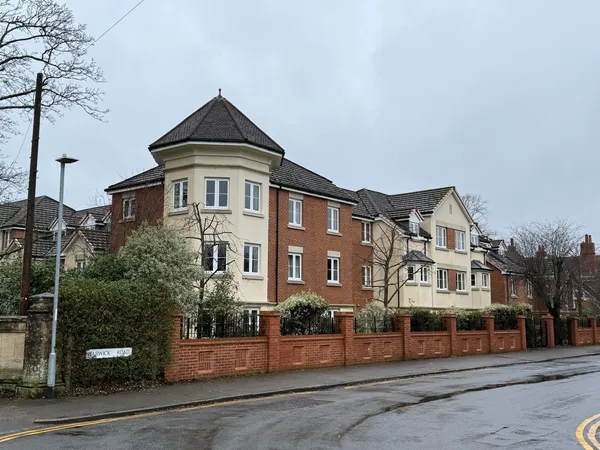 Warwick Road, RG2