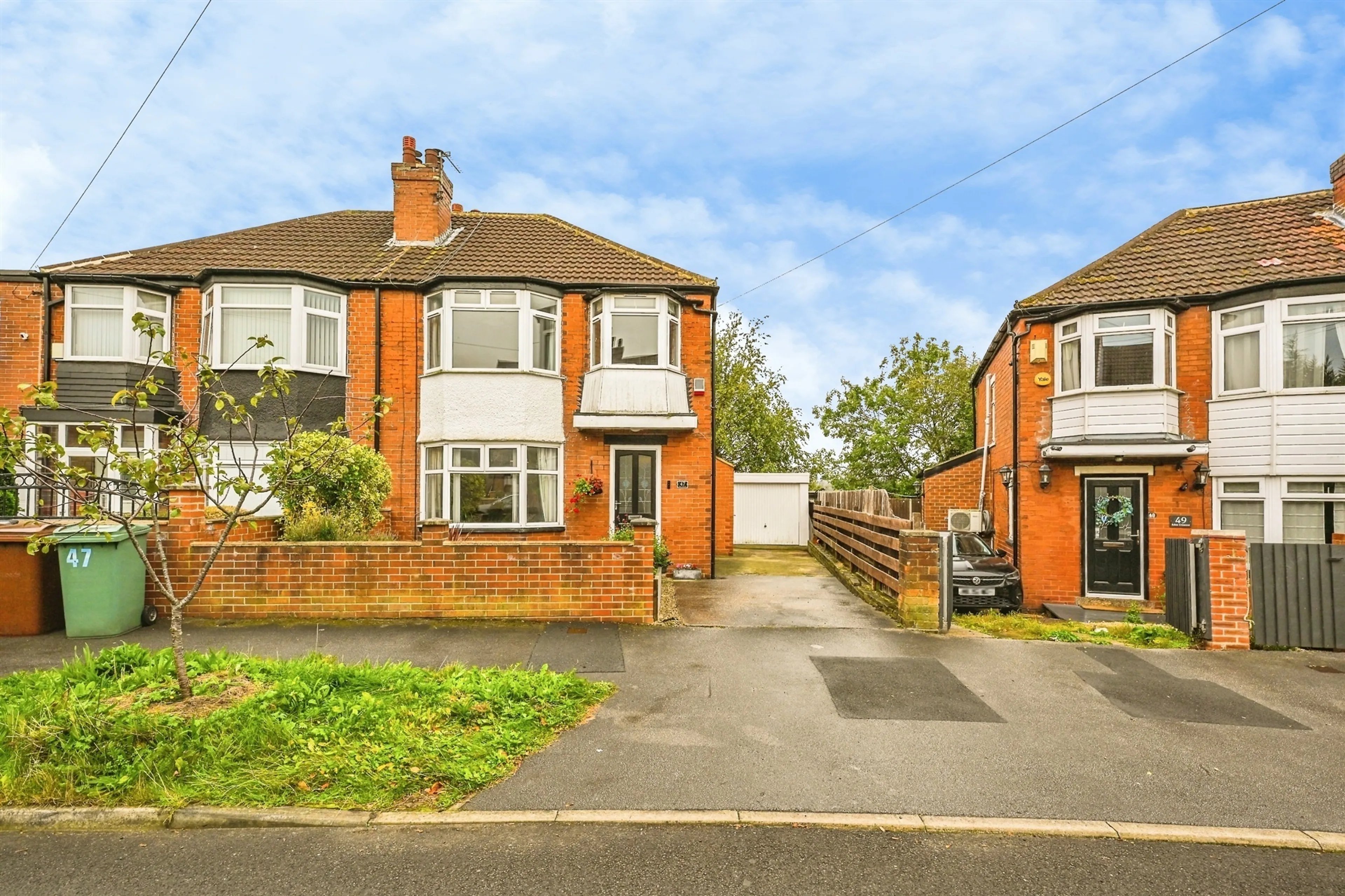 Property at Eden Crescent, Leeds