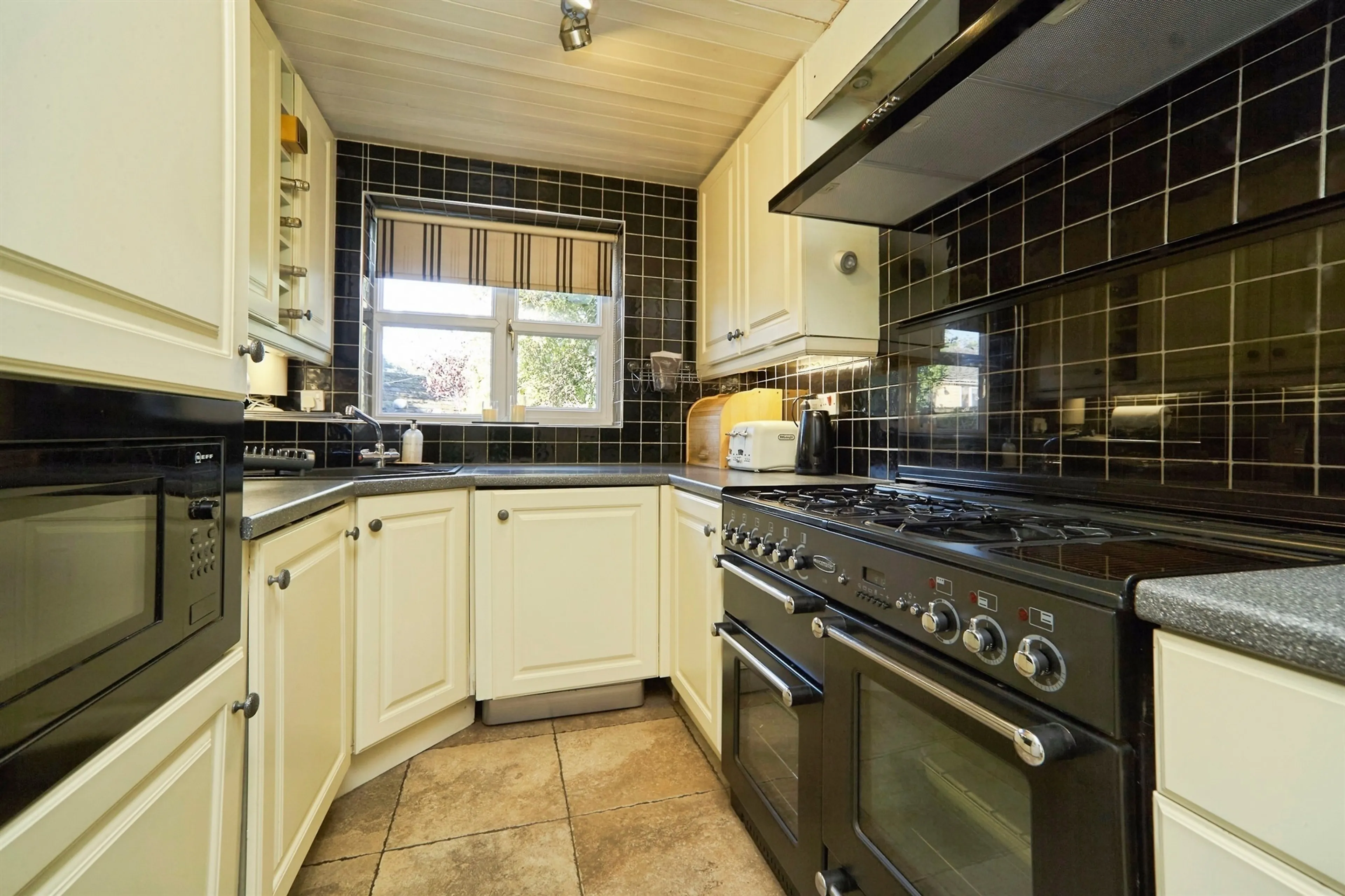 Property at Coverley Rise, Yeadon, Leeds