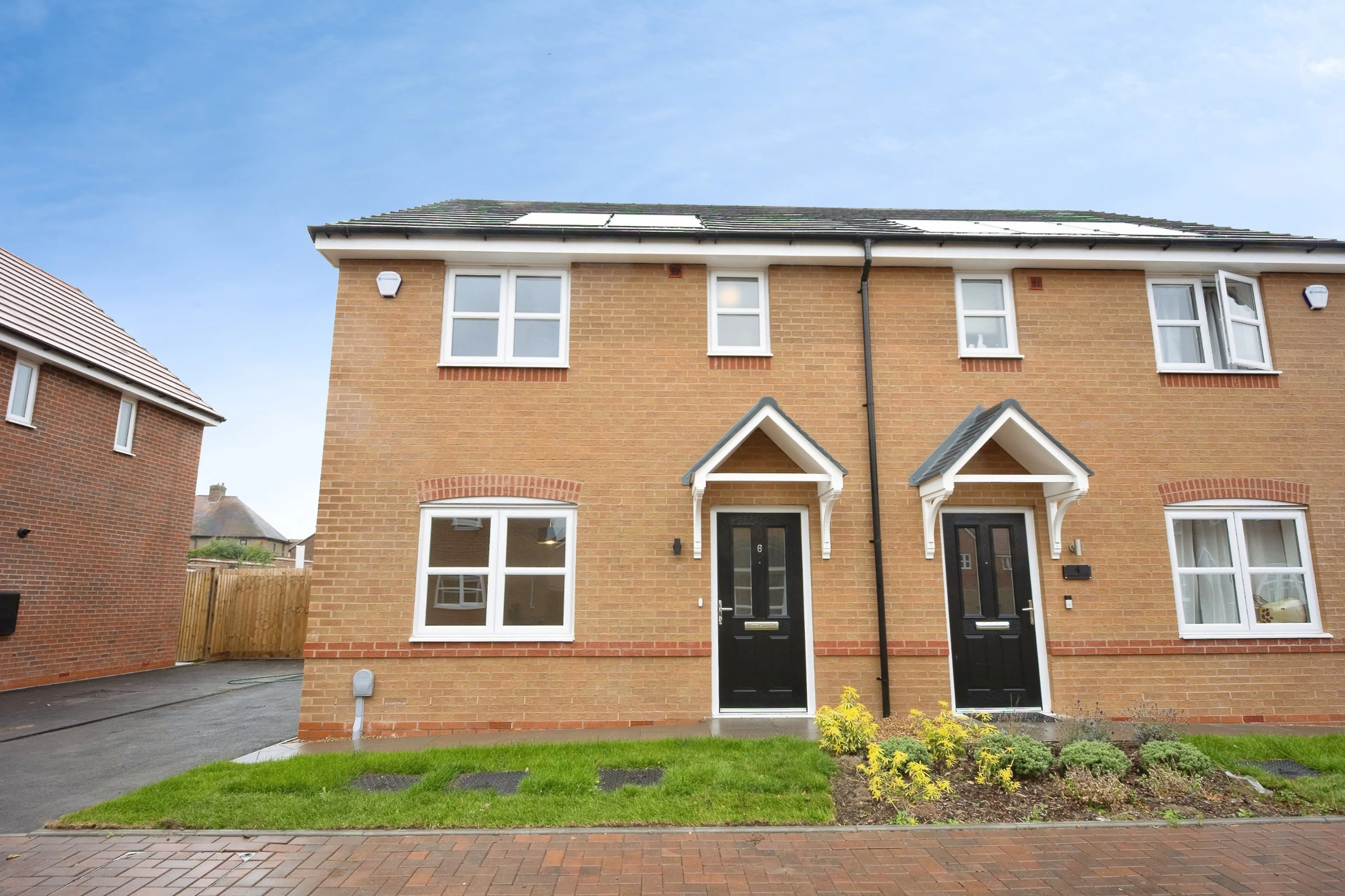 Property at Thimbleby Close, BEDWORTH