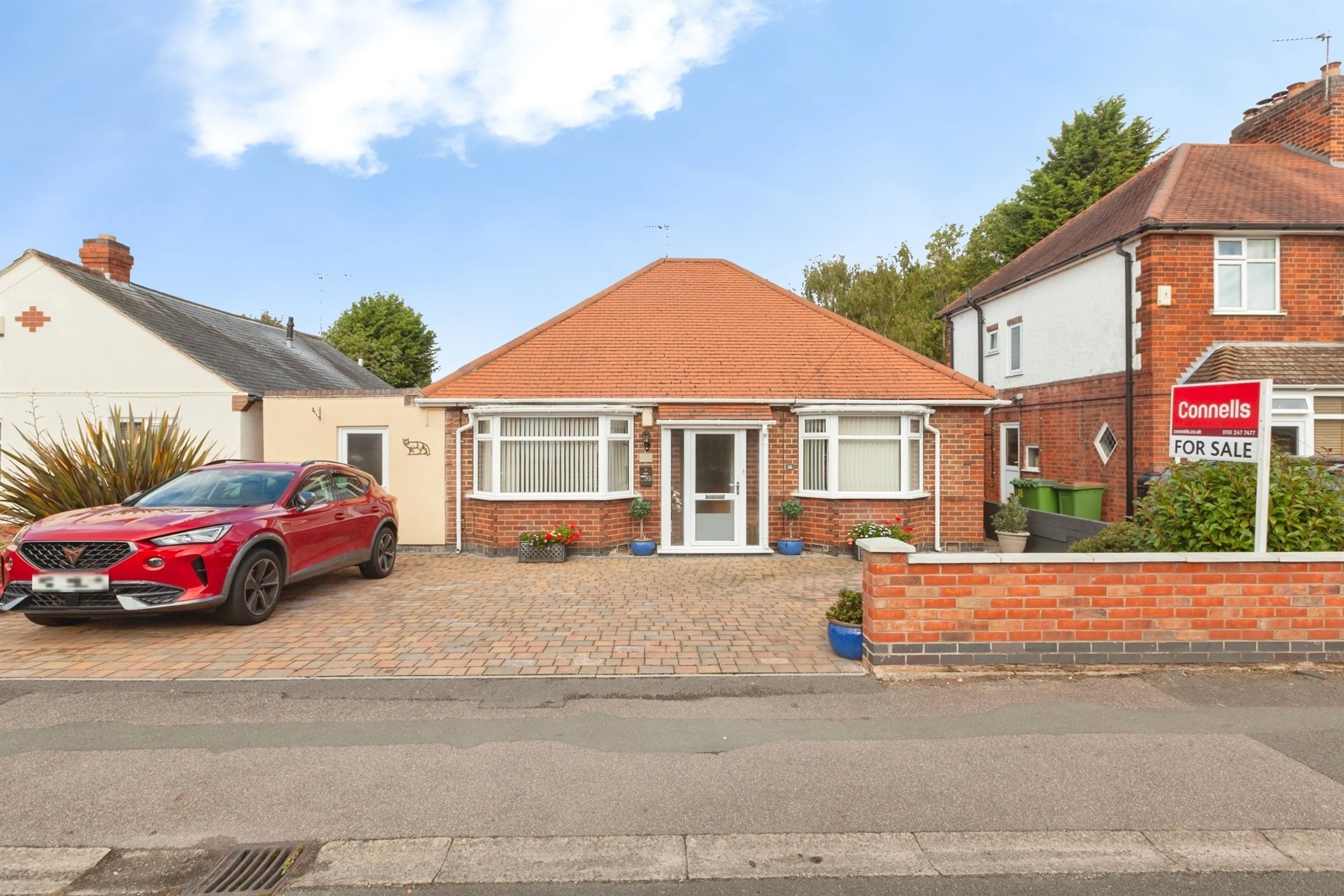 Property at Grange Drive, Glen Parva, Leicester