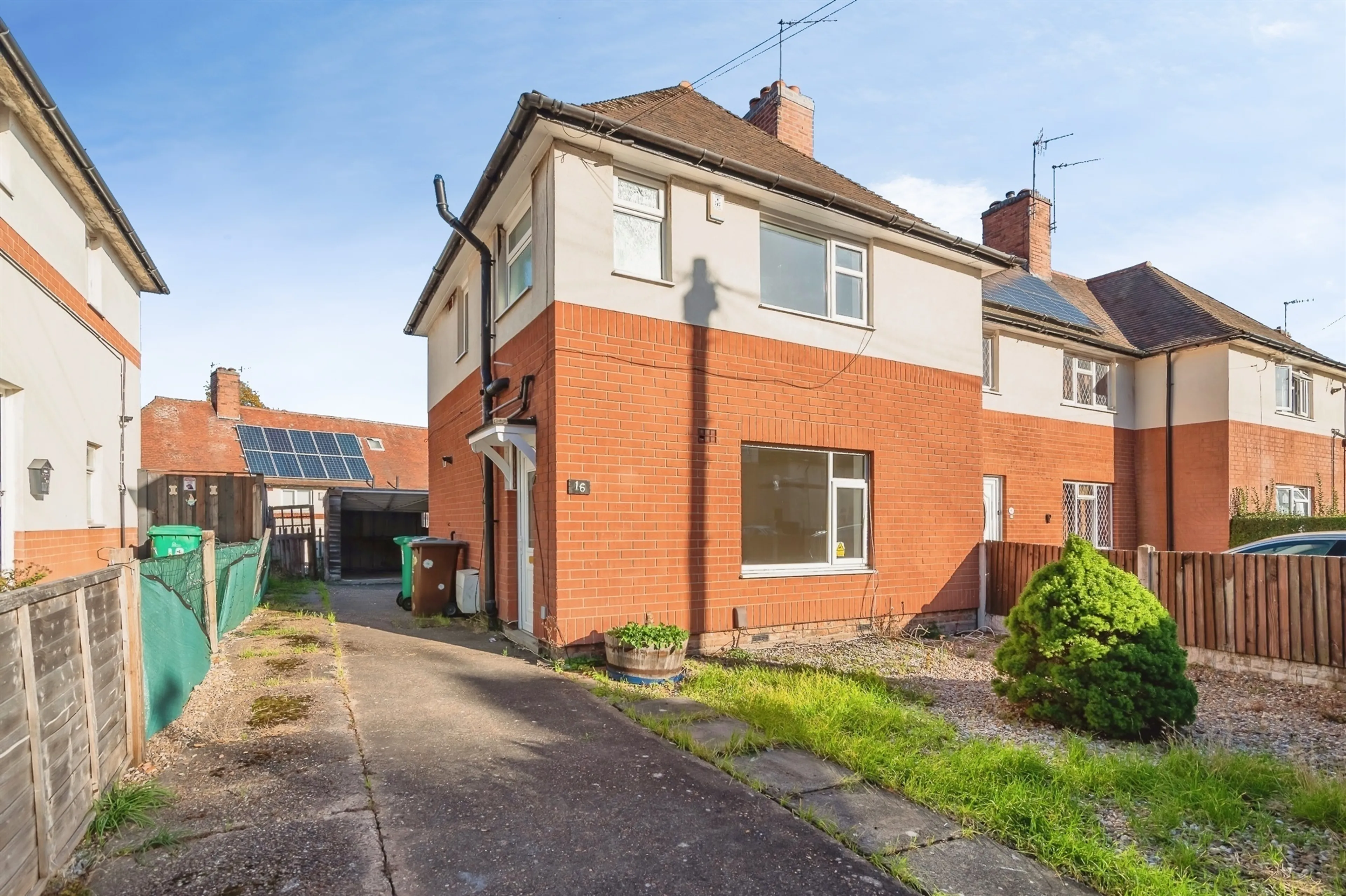 Property at Longford Crescent, Nottingham
