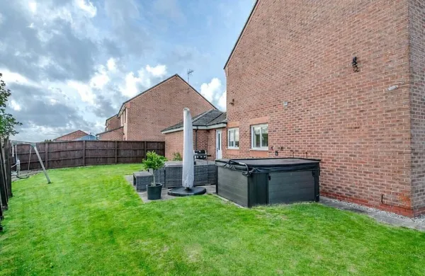Dam Wood Close, Chorley
