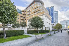 18 Lombard Road, London, SW11 photo 1