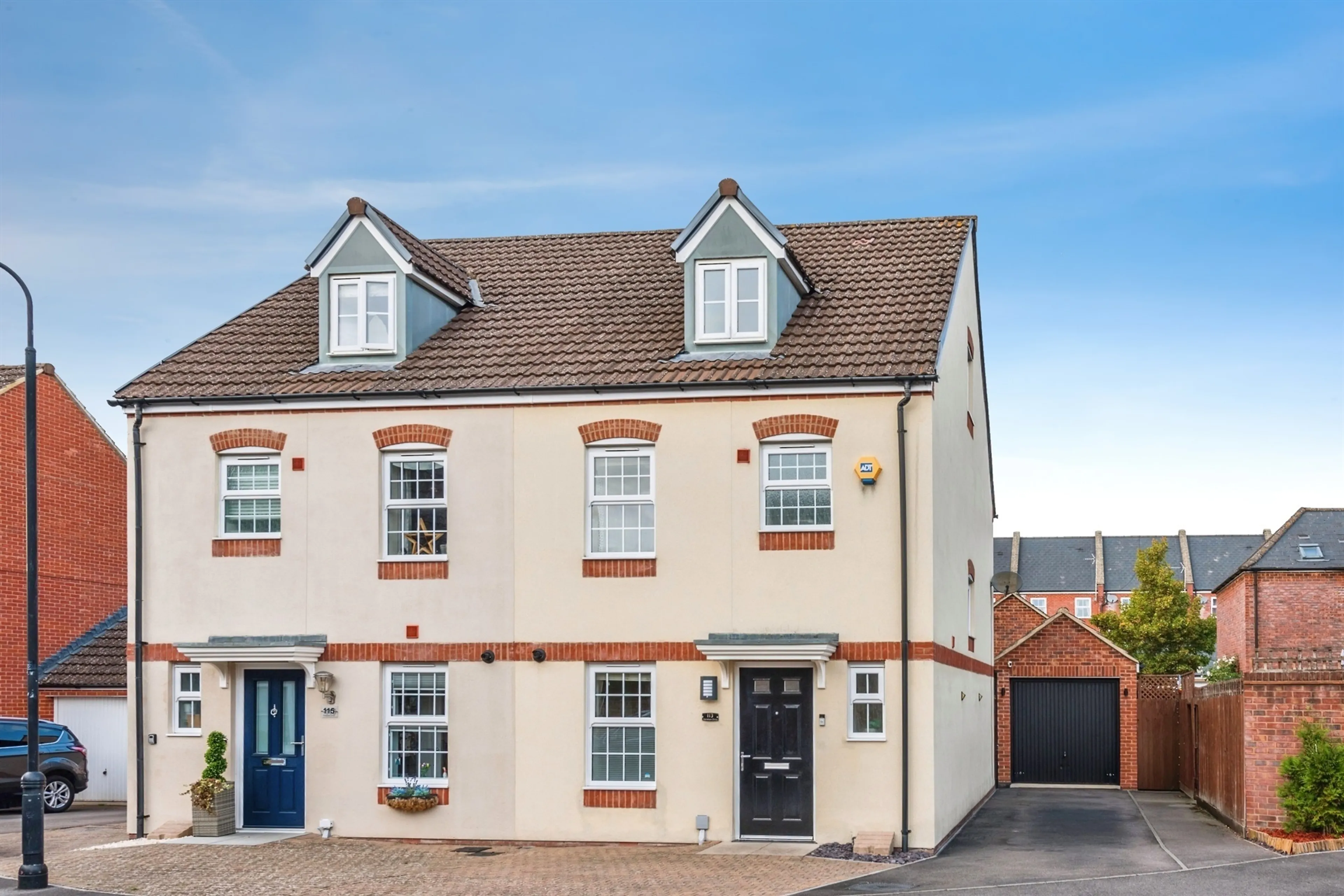 Property photo 0