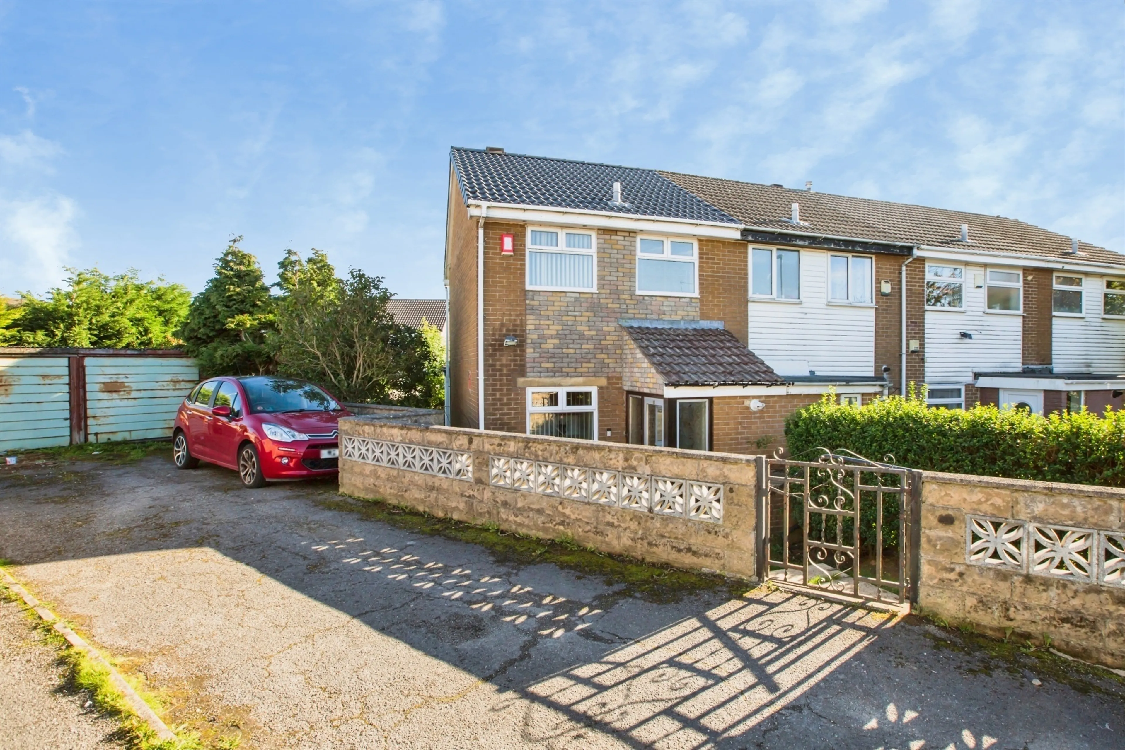 Property at Heathmoor Close, Halifax