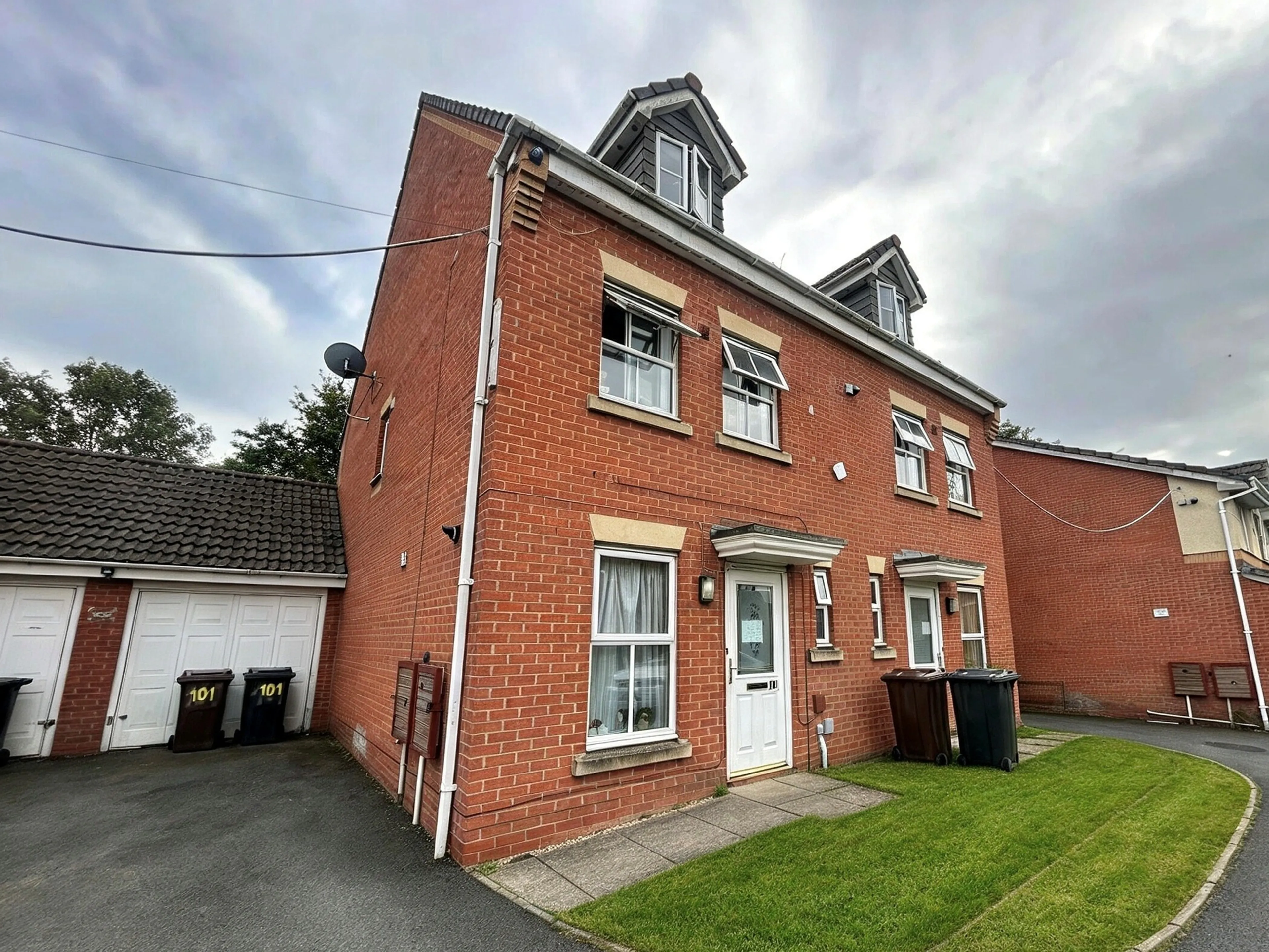 Property photo 0