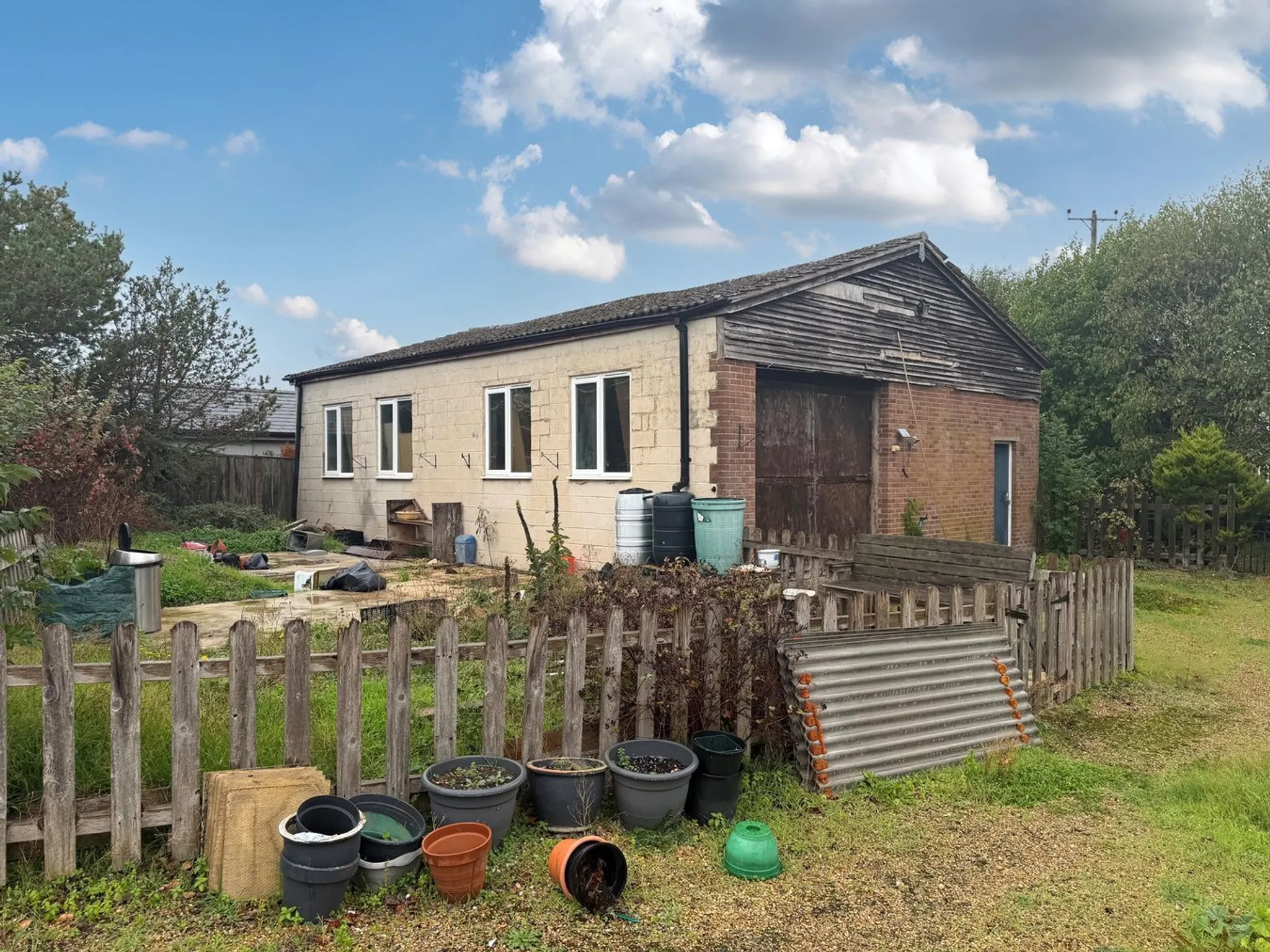 https://mr0.homeflow-assets.co.uk/files/photo/image/48617/9008/_x_/60074465.jpg